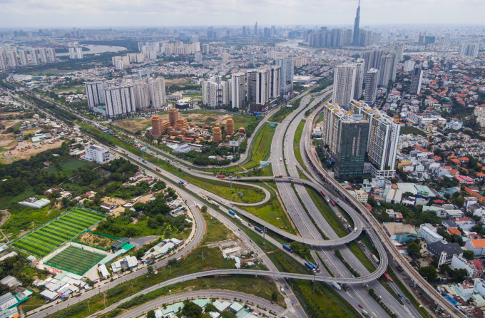 Bất động sản dọc theo Xa lộ Hà Nội và tuyến Metro số 1 Bến Thành - Suối Tiên. Ảnh: Quỳnh Trần