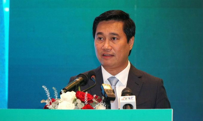 Thứ trưởng Bộ Xây dựng Nguyễn Tường Văn phát biểu tại Tuần lễ Công trình xanh 2023 chiều 28/9. Ảnh: Bộ Xây dựng